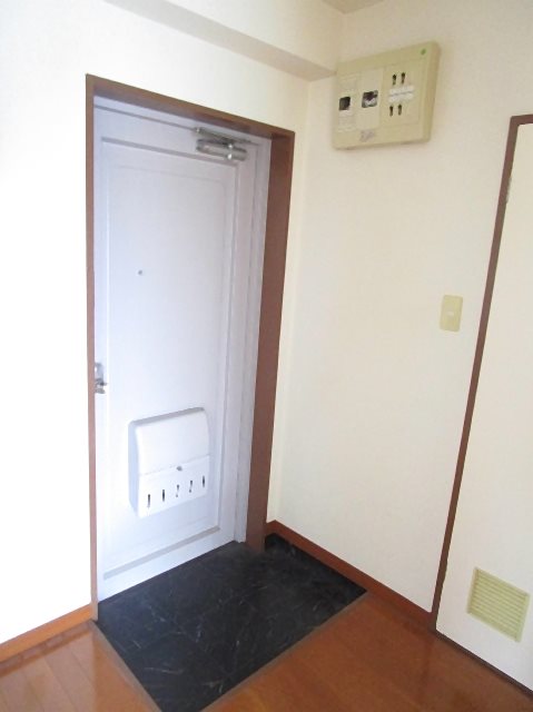 佐藤ビル 玄関