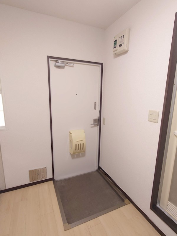 コーポ・エコー 玄関