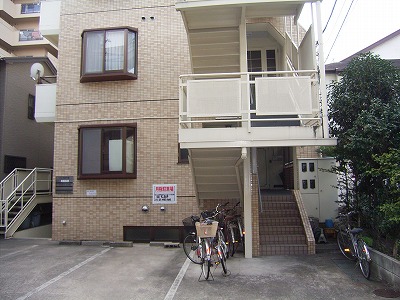 コスモ新中野 Ｂ１ 手前号室 外観