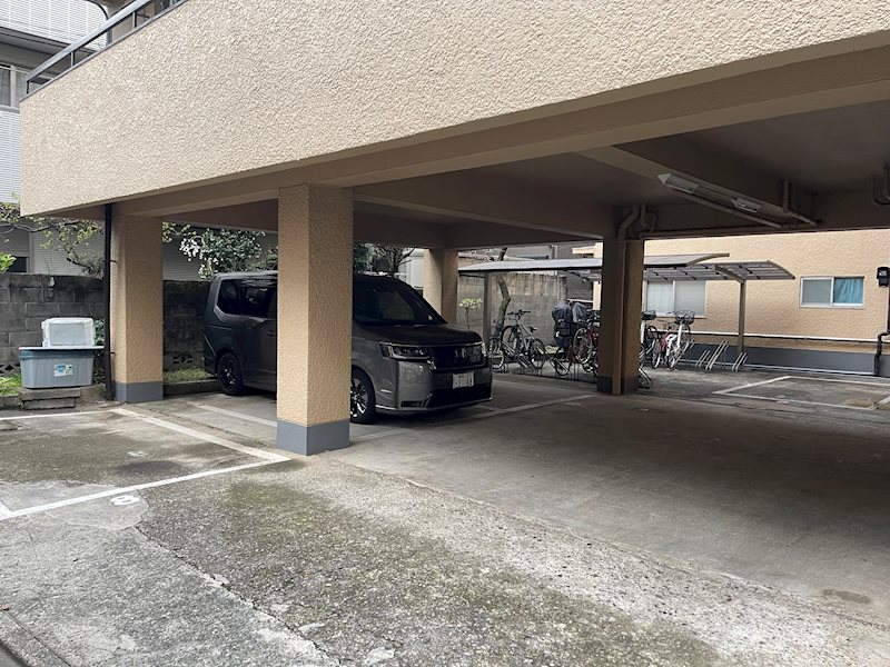 レジ東郷駐車場 リビング