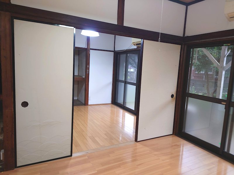 芝久保町3丁目戸建 リビング