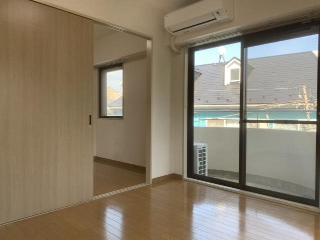 サンローゼ津田第三 ベッドルーム