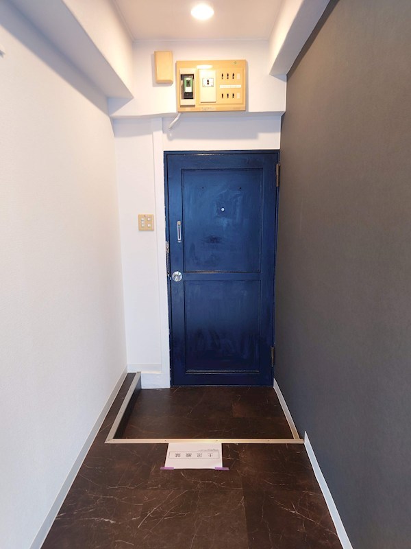 手塚ビル  玄関