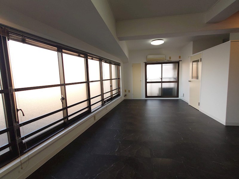 手塚ビル  リビング