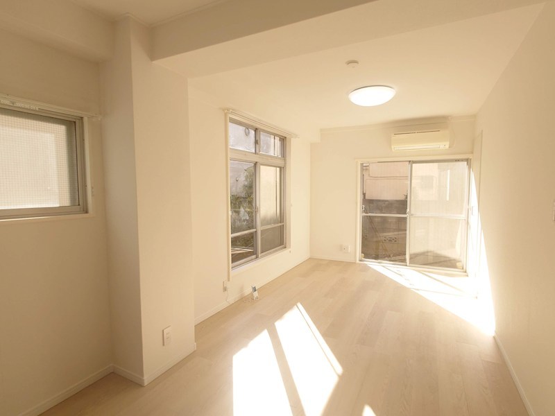 レジ東郷 リビング