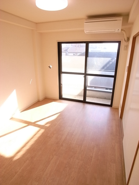 アイリス・ガーデンⅡ リビング