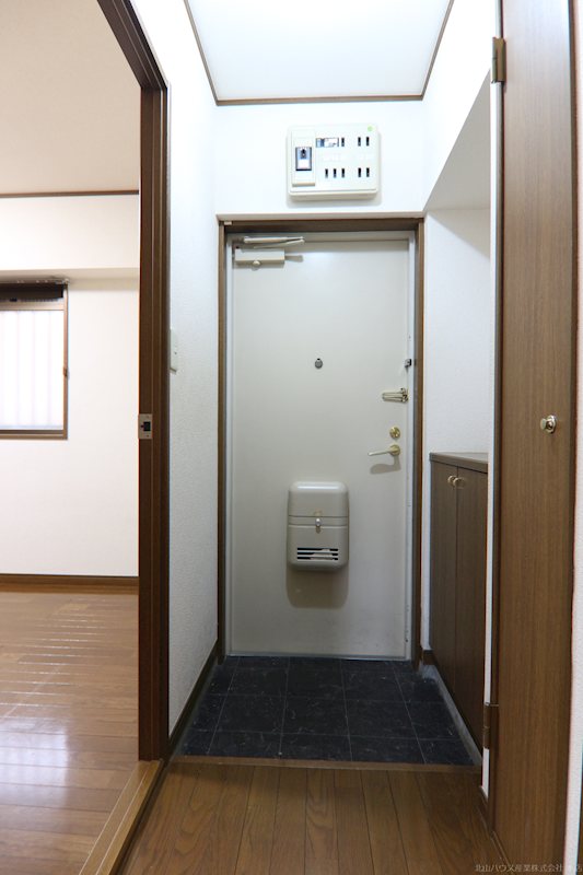 アダージオ２１ 玄関