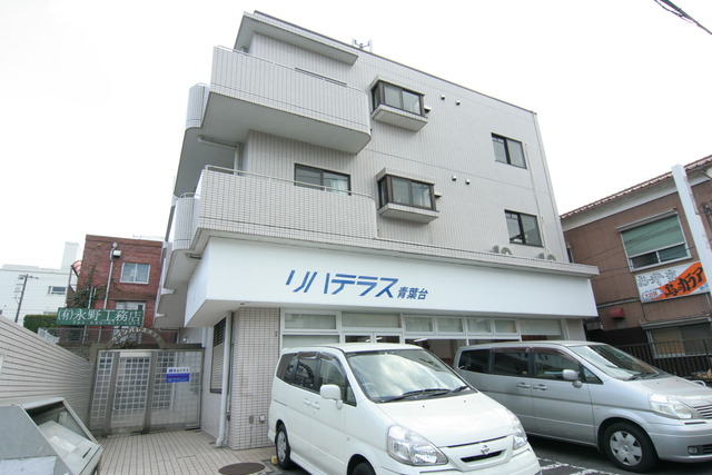ウィンパレス青葉台 302号室 外観