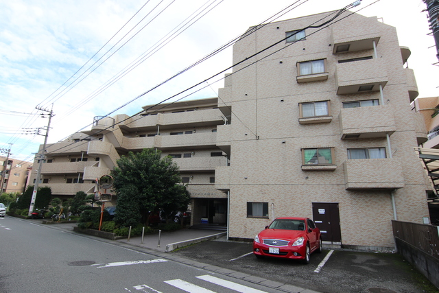 ウィンパレス溝口 302号室 外観