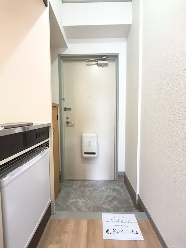 テラスフローラル 玄関