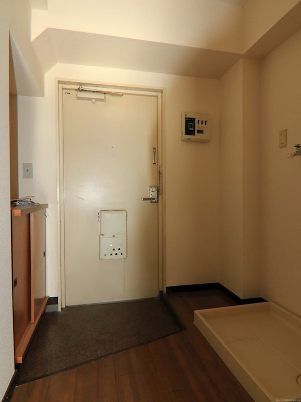 メゾンクリザンテム 玄関