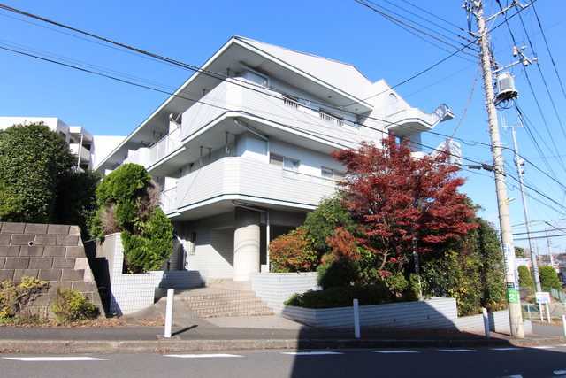 ソレイユ東 301号室 外観