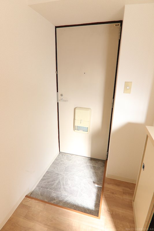 サンパレス 玄関