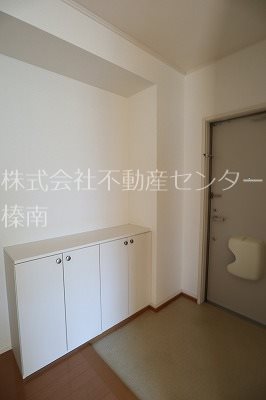 カーサ白井 玄関