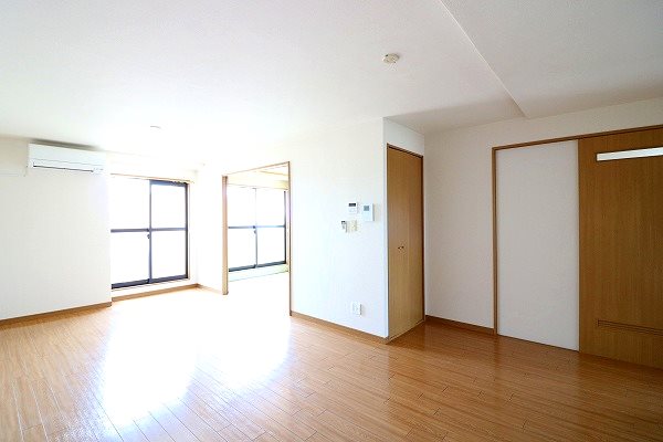 グランメゾン津島の森ガーデンＡ リビング