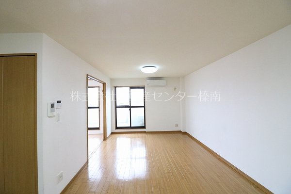 グランメゾン津島の森ガーデンＡ リビング