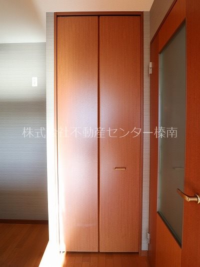 アルソスコート　Ｂ 収納