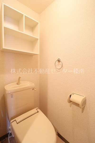 Surplus KAWATA トイレ