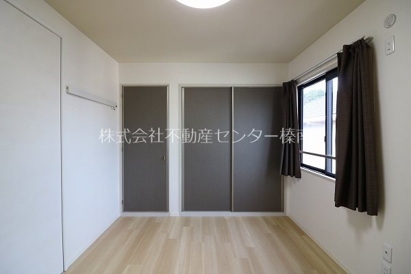 ヴィラ　オルテンシアB 収納
