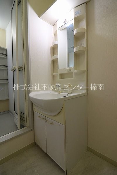 ヴィラ　オルテンシアB 洗面所