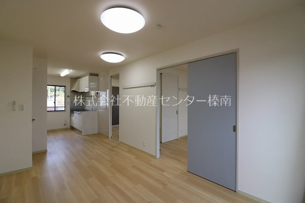 ヴィラ　オルテンシアB リビング