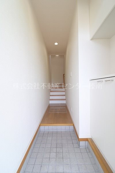 クレアーレ壱番館A 玄関