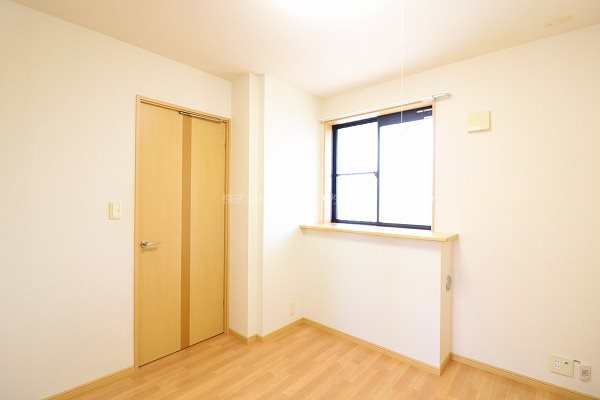 クレシア その他
