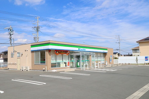 Surplus　貴梨 コンビニ