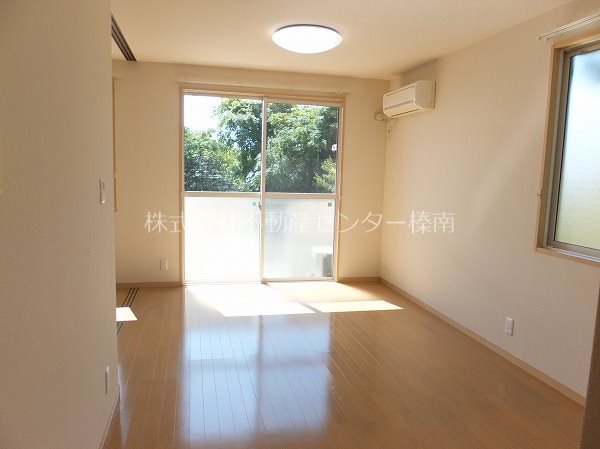 ＶＩＬＬＡＧＥ秋葉　D リビング