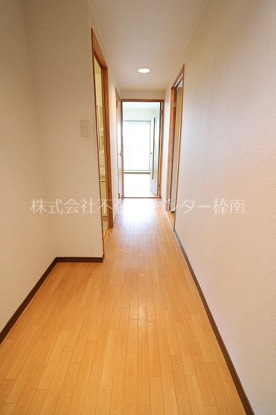 Surplusアムール 玄関