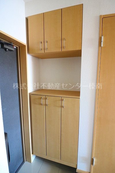 クレシア 玄関