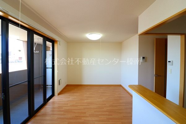 クレシア リビング