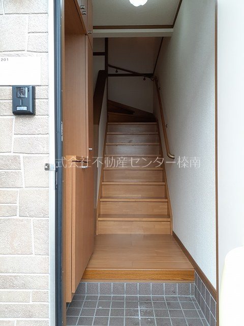 アイ・タウンB 玄関