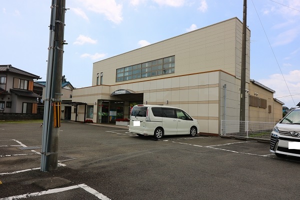 フォレストフェアリー 銀行