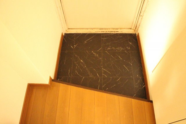 放出淀屋マンション 玄関