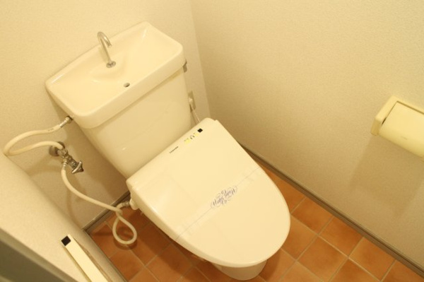 コーポラストウザキ トイレ