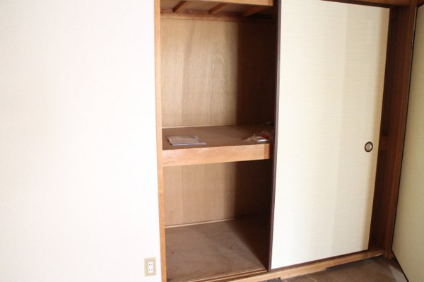 ハイツ大発 収納