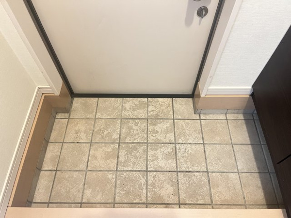 ラレコルト 玄関