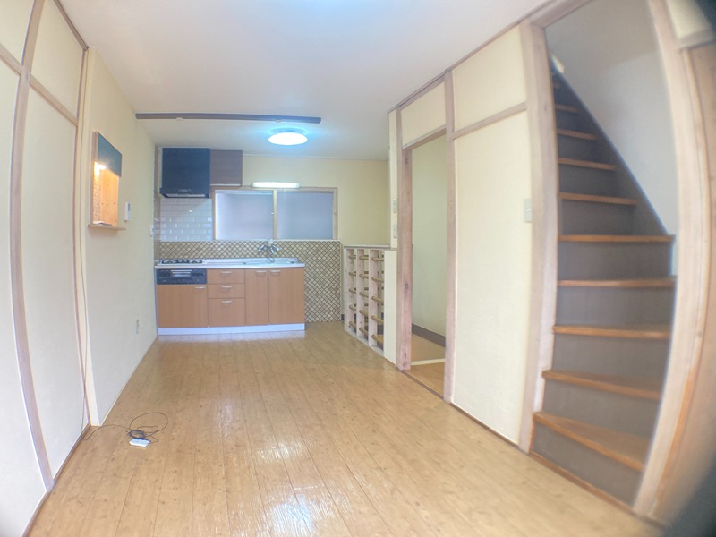 中茶屋2丁目貸家 リビング