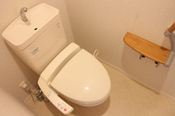 IKメゾンB棟 トイレ