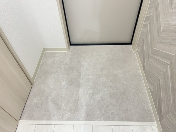 ラモーナ稲田本町 玄関