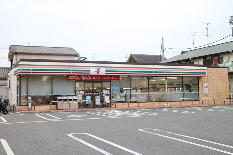 グリーンハイツ吉川 ショッピング施設