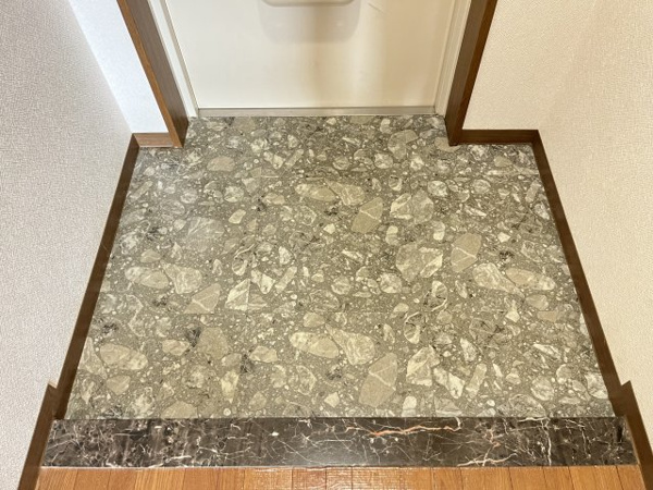 シェモア鶴見緑地 玄関