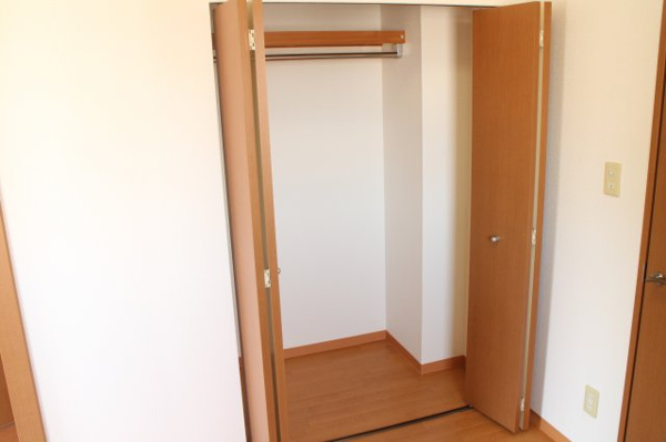 アネシス鶴見 収納
