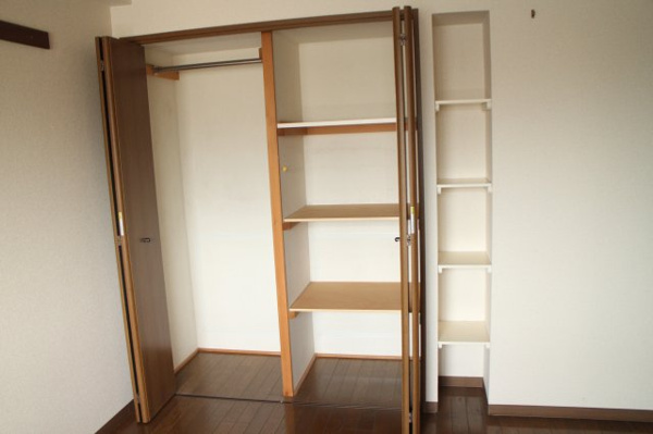 フルール鶴見緑地 収納