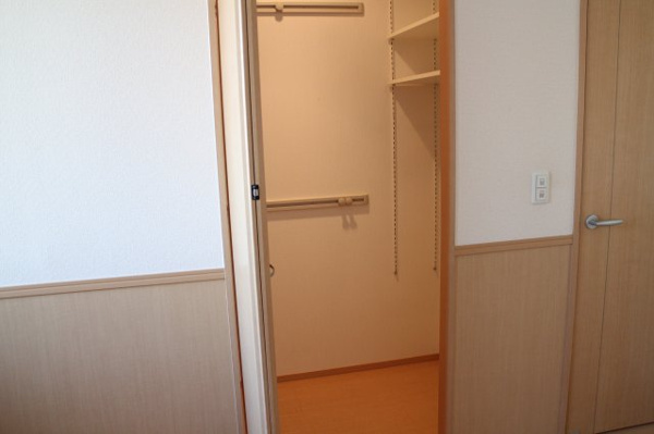 セジュール稲田本町 収納
