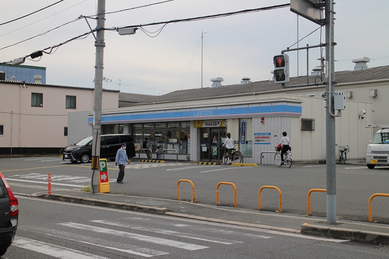 ロイヤルヴィラ東大阪 コンビニ