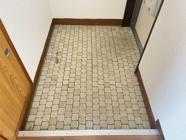 シャンボール鶴見 玄関