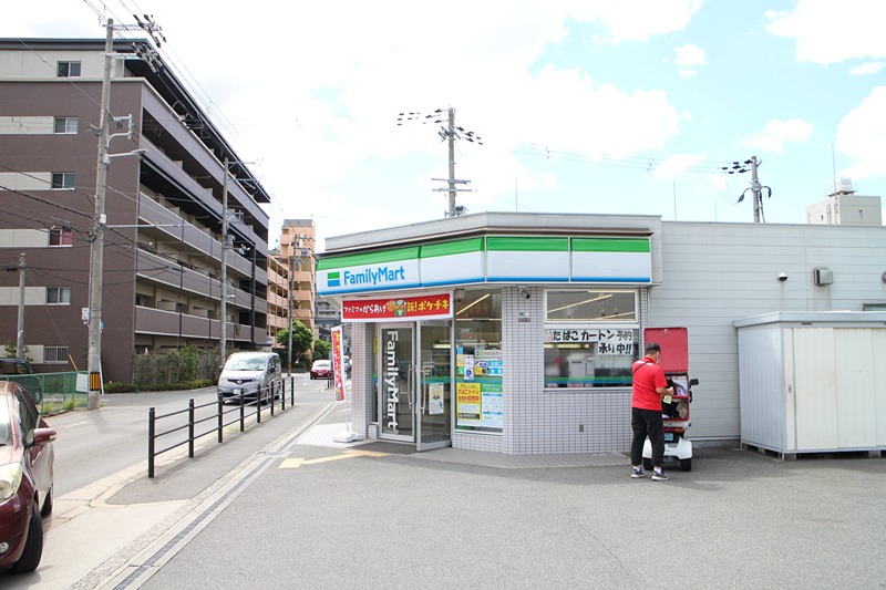 ウィズパークノーサイド コンビニ