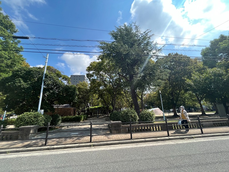 泰平コーポ 公園